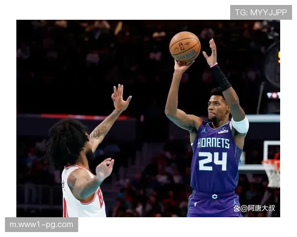 黄蜂主帅莫斯利强调从连败中反弹 专注团队成长迎战关键卡位战 黄蜂主帅莫斯利强调从连败中反弹 专注团队成长迎战关键卡位战